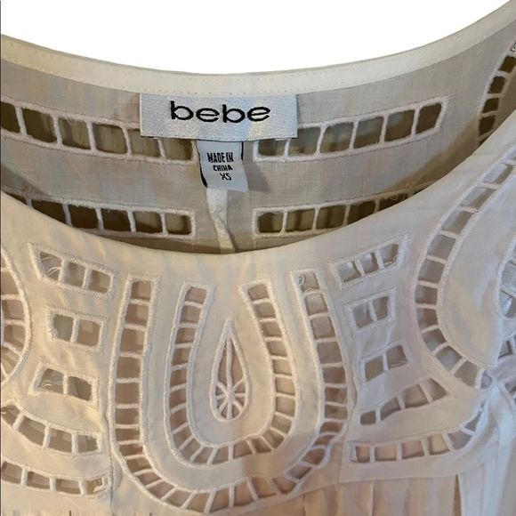 Gorgeous pale cream mini dress or top XS mostly lined cut out in lace design - Picture 2 of 6